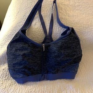 Victoria’s Secret front close sports bra